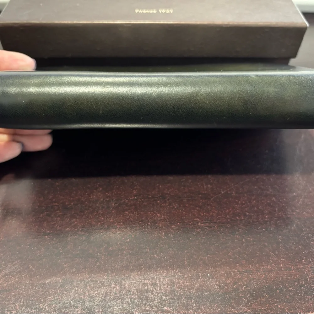 Pre-owned Gucci Black Leather wallet with bamboo tassel. - Picture 7 of 16